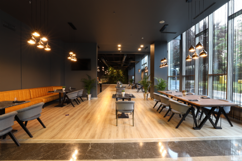 Lystra Cafe & Restaurant