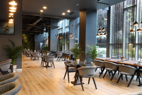 Lystra Cafe & Restaurant